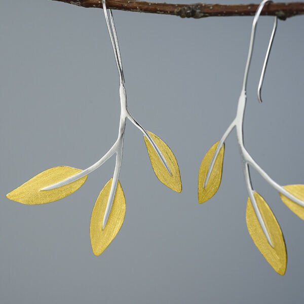 Imagem do Brinco Folhas de Louro em Prata 925 e Ouro 18k | ARISCA